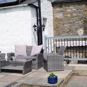 A Cosy Country Retreat In The Dales- Rowan Ingleton (North Yorkshire)